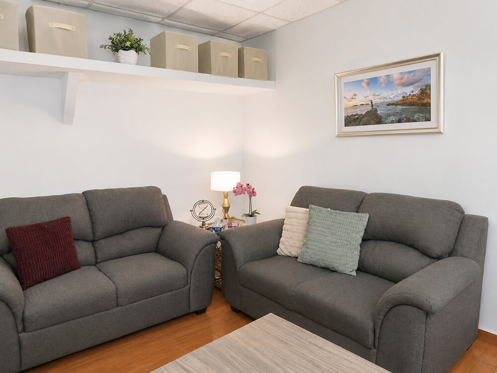 Sala de terapia, consultorio El Toreo, Mazatlán Sala de terapia acogedora en El Toreo, Mazatlán